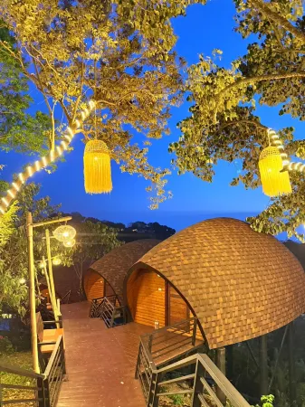 Phumala  Lanta Seaview Resort Отели рядом с достопримечательностью «Khlong Chak Waterfall»