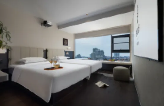 Paris Mocha City Hotel (Wanda Plaza Qingyue City)