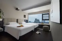 帕瑞思·摩卡酒店colorfullifehasmorethanside（椒江康平路店）