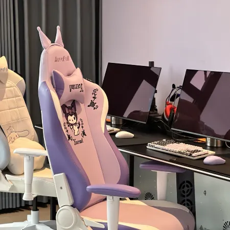 H E-sports Hotel