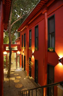 Youyou Light Luxury Hotel (Yonghe Palace Nanluoguxiang Branch) Hotel in zona Guozijian
