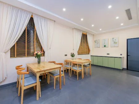 Fengyi Yaju Homestay (Wudangshan Scenic Area Ticket Office) Отели рядом с достопримечательностью «Wudang Mountains Ancient Building Complex»