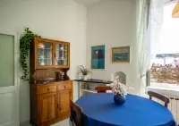Maemuna Sea View Apartment Hotels in Vernazza