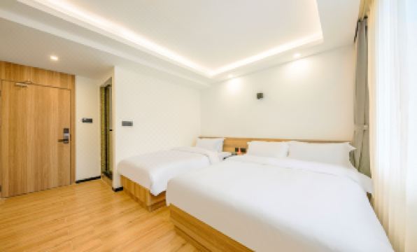 24 Degree Jian Hotel (Jiuzhaigou Visitor Center)