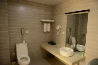 Promenade Hotel