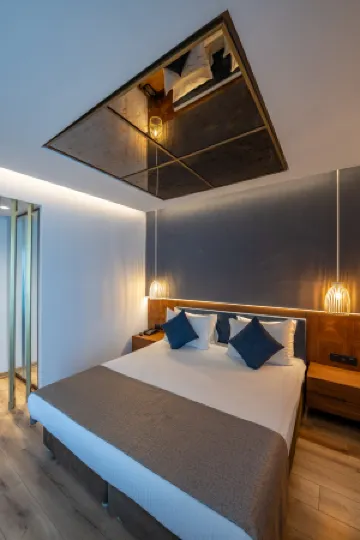 Nova Plaza Crystal Hotel & Spa