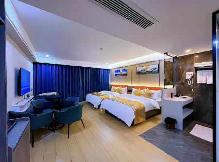 Qingzhen Fuyue Resort Grand Hotel Отели рядом с достопримечательностью «Guizhou Traffic Vocational and Technical College (Qingzhen Campus)»