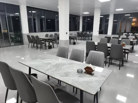 Lulin Mountain Villa Homestay (Shangri-La Tiger Leaping Gorge Scenic Area Branch) Отели рядом с достопримечательностью «First bay of the Yangtze River»