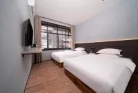 Xijiang Thousand Households Miao Village Muzi Hotel (Ximen Tourist Service Center Branch) - 3-نجوم