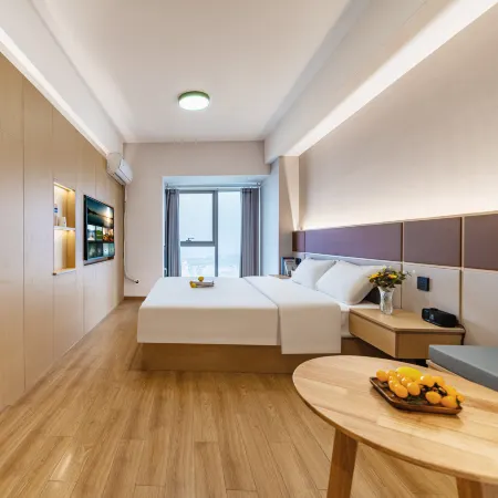 Orange Time Scenic Apartment (Yantai University Wanxianghui)