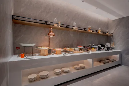 Homeinn Plus Hotel (Huai'an Beijing East Road Da Run Fa Store) Отели рядом с достопримечательностью «Young Zhou Enlai Reading Site»