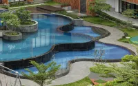 Hotel Santika Premiere Linggarjati - Kuningan - Pools