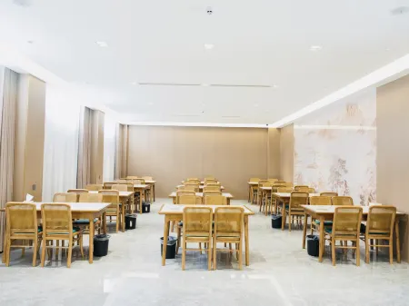 Xingyuan Hotel (Fangcheng County Wufu Avenue)