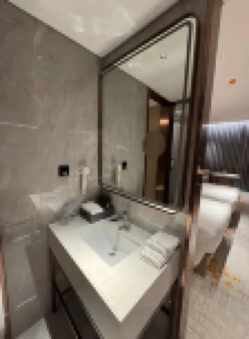 ELONG Hotel Jakarta PIK
