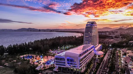 Hainan Sangem Moon Hotel 