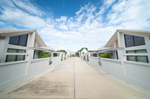 Songmee Pool Villa Nikompattana Hotels in Nikhom Phatthana