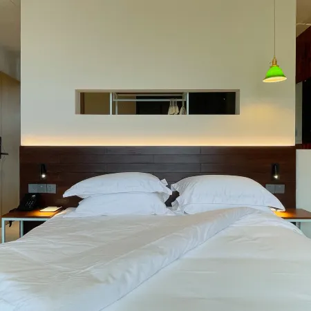Yunjie Qingsongling Resort Hotel