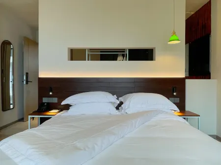 Yunjie Qingsongling Study Resort Отели рядом с достопримечательностью «Jiulongdong Sceneic Area»