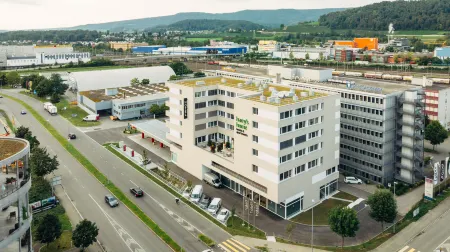 harry's home Zurich-Limmattal Отели рядом с достопримечательностью «Старый город Цюриха»