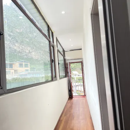 Nuanmengju Scenic Homestay (Zagana Scenic Area)