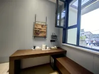 Lingshi Ancient Town Holiday Hotel - Balkon