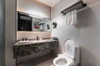HeSu ART Gallery Hotel & Suites- Xi'an Drum Tower & YONGNING Gate Branch Hotel dekat Yinhanmen Relic Site