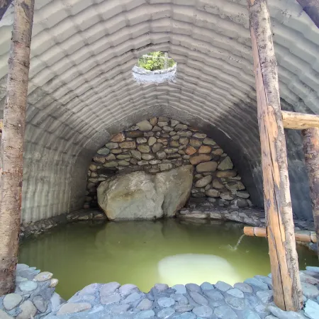 Kangding Cave Hot Spring Hotel