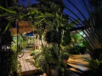 The Cozy Nature Pool Villas Phuket Hotel in zona Wat Si Sunthon School