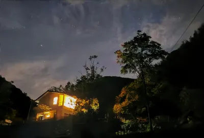 Hillside Courtyard Guesthouse