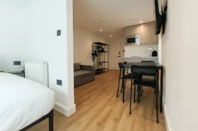StarNest Willesden Junction Hotels near BAPS Shri Swaminarayan Mandir, London