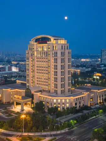 Dongying Hotel Отели рядом с достопримечательностью «Huanghe Sanjiaozhou Zoo»