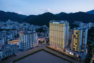 City Comfort Inn Hotel (Baise Xilin Times Square) Hotels near Guangxi Xilin Library