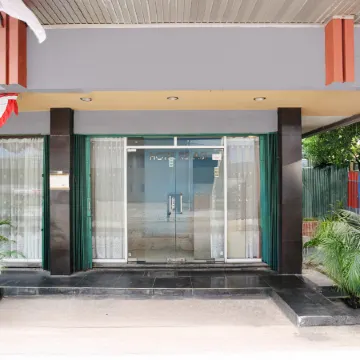Hotel O Palembang near Palembang Indah Mall formerly Hotel Relasi Отели рядом с достопримечательностью «Река Муси»