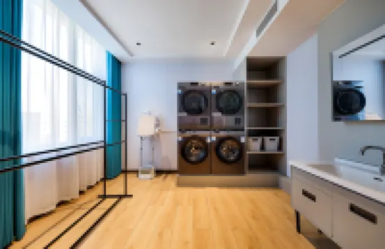 Elong Yam Hotel (Yulin Old Street Shangjun North Road