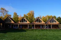 Mountain Rest & River Journey | Songman Collection Simone | Detached Wild Luxury Holiday Homestay - Airport Shuttle