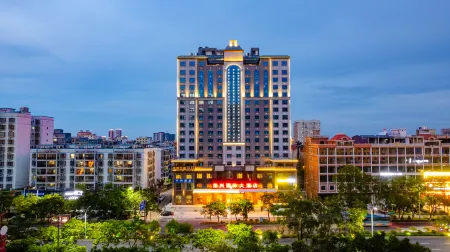 Rowin Grand Hotel Отели рядом с достопримечательностью «Chen Mansion»