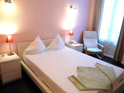 Hostal Goyal Pizarro Hotel in zona UPM Higher Technical School of Telecommunication Engineers