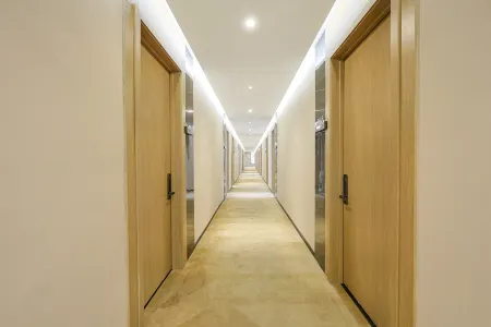 Hill Via Hotel (Yanji Yanbian University Normal Branch) Отели рядом с достопримечательностью «Yanbian University Normal Branch»