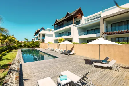 Mythic Suites & Villas by MJ Holidays Отели в г. Калодин