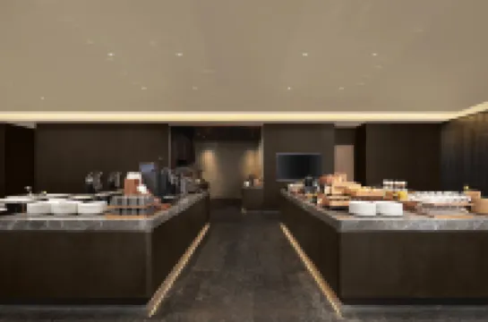 Yixing Longbei Mountain Forest Park Jiubin Avenue Atour Hotel