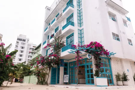 Endorphins Beach Villa Отели рядом с достопримечательностью «Meeru Island Resort and Spa»