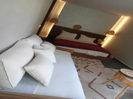 The Pearl of Setti Fadma Guesthouse Отели в г. Сети-Фатма