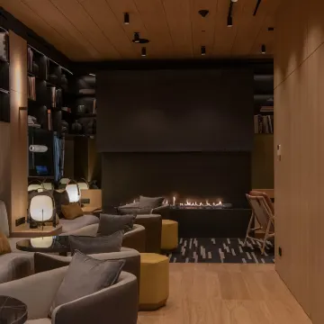 The Blackpine Hotel, Small Luxury Hotels Hotels near Inuu