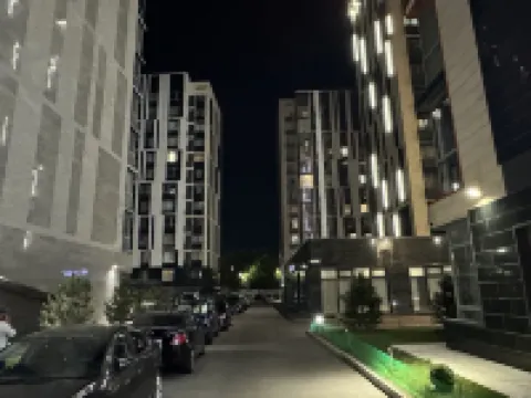 Studio apartment Raimbek 16 - 1 & drinking water Hotel berhampiran Alma Ata 2