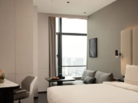 Atour Hotel (River View), Changjiang Center, Wuchang District, Wuhan