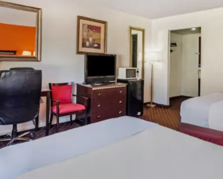 OYO 堪薩斯道奇城聯排別墅 道奇城酒店