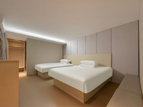 Hi Inn (Shanghai People's Square Nanjing West Road)