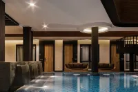 Allura Azana Resort Tawangmangu - Kolam Renang