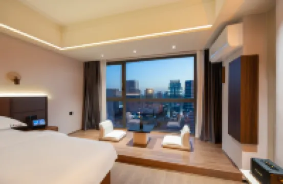 Muye Summit · Designer Hotel (Honggutan Wanda Qiushui Square Store)