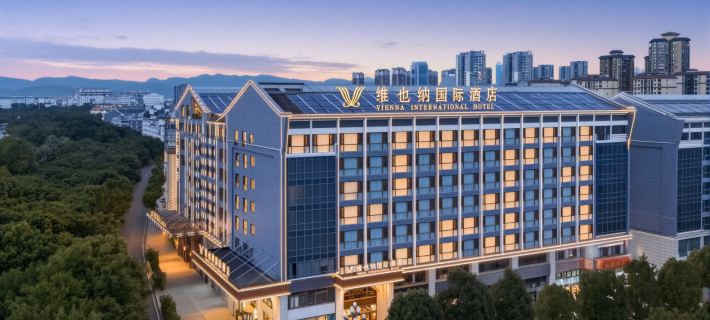 Vienna Hotel（Maitre Lake spring Township hot spring shop） Hotels in Mile